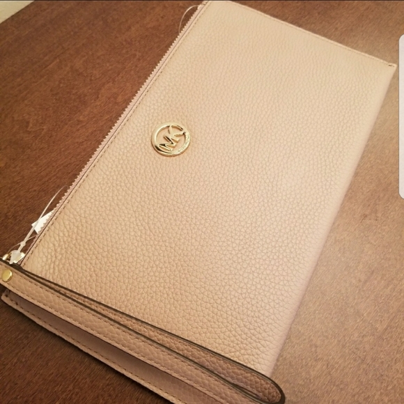Michael Kors Clutch/Wristlet - Picture 6 of 6